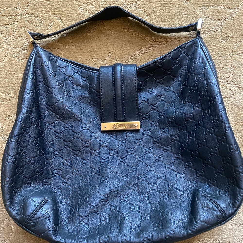Black Gucci Leather Hobo style handbag